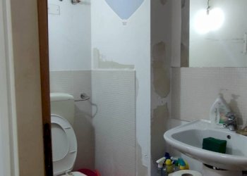 Bagno - Locale Commerciale VIALE AUTONOMIA
59/61, Caltagirone - foto 39