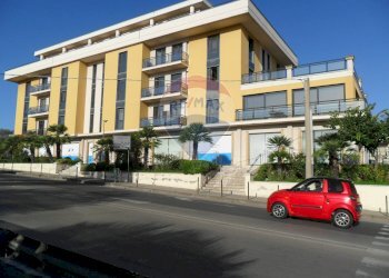 Edificio all\'aperto - Quadrilocale Viale della Regione
 
232, Caltanissetta - foto 8