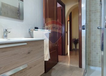 Bagno - Quadrilocale Via Cesare Battisti
 
232, Furci Siculo - foto 11