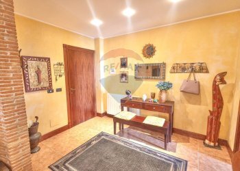 Hall / corridoio - Appartamento VIA VITTORIO EMANUELE II
 
94, Belpasso - foto 4