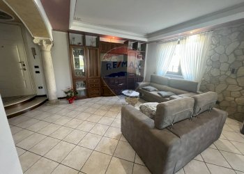 Soggiorno - Quadrilocale via Bartolomeo Colleoni
 
114, Urgnano - foto 3