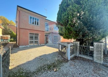 Casa all\'aperto - Villa Via Portomaggiore
 
5, Ferrara - foto 1