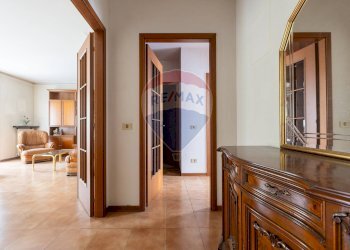 Hall / corridoio - Trilocale Viale Matteotti
 
89, Salsomaggiore Terme - foto 14