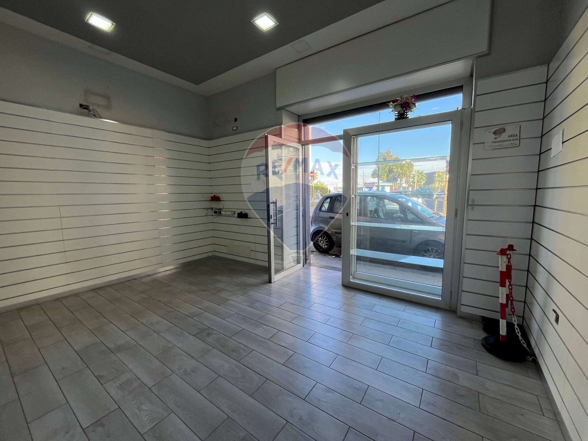 sala 1 - Shop Via Napoli
136, Napoli - photo 2