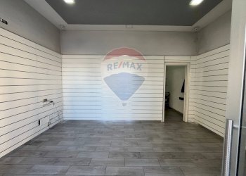 sala 1 - Negozio Via Napoli
 
136, Napoli - foto 5