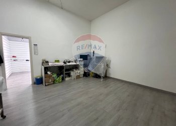 sala 2 - Negozio Via Napoli
 
136, Napoli - foto 15