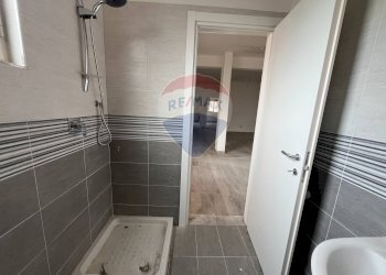 Bagno - Office Viale Guerra
 
5, Cercola - photo 11