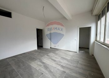 Stanza 3 - Office Viale Guerra
 
5, Cercola - photo 13