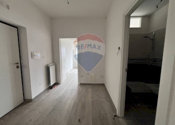 ingresso 2 - Office Viale Guerra
 
5, Cercola - photo 9