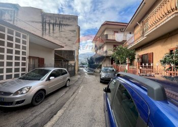 Edificio all\'aperto - Office Viale Guerra
 
5, Cercola - photo 1