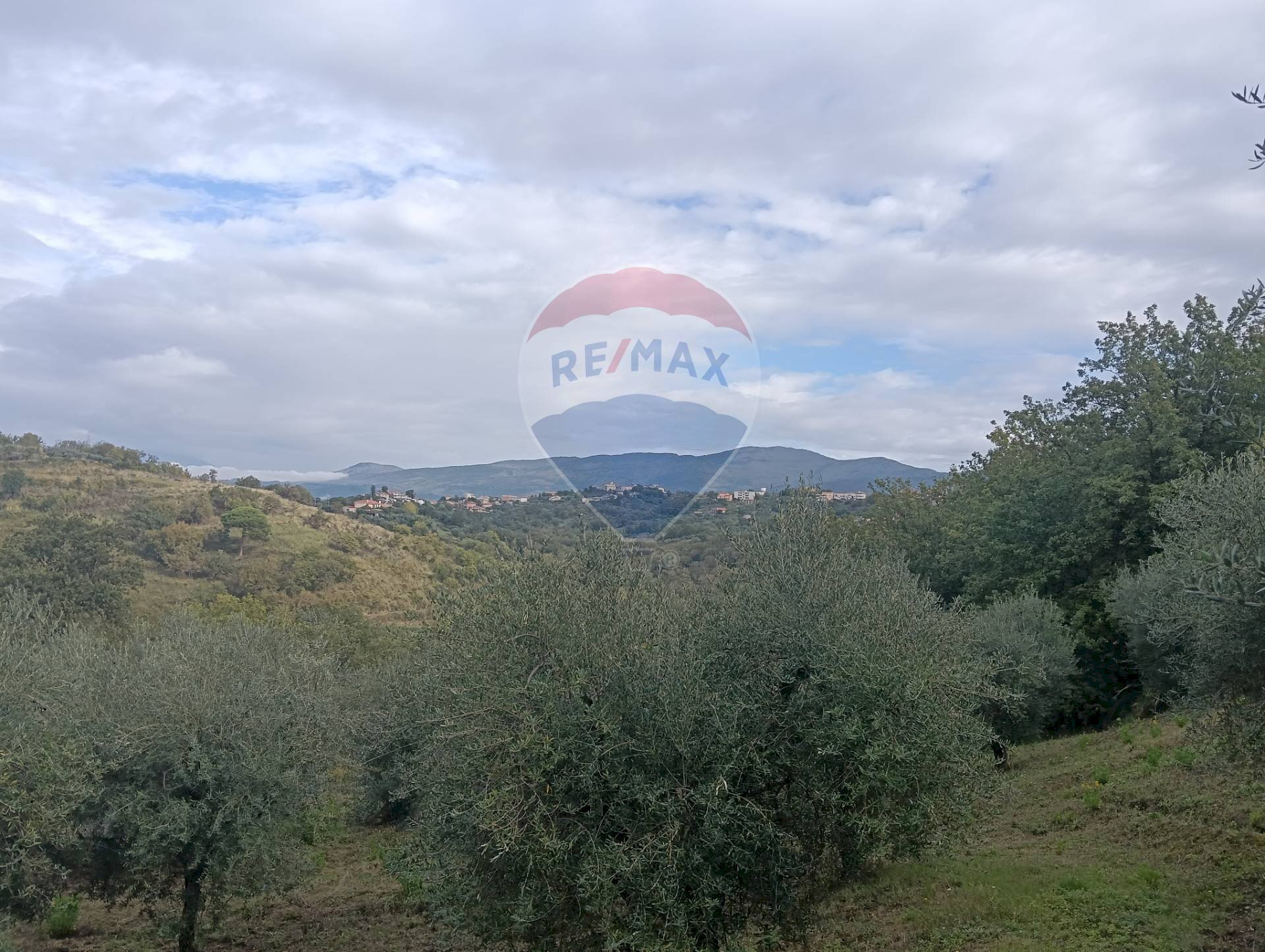 Vista delle montagne - Terreno agricolo VIA SOLACCIANO
 
SNC, Minturno - foto 3