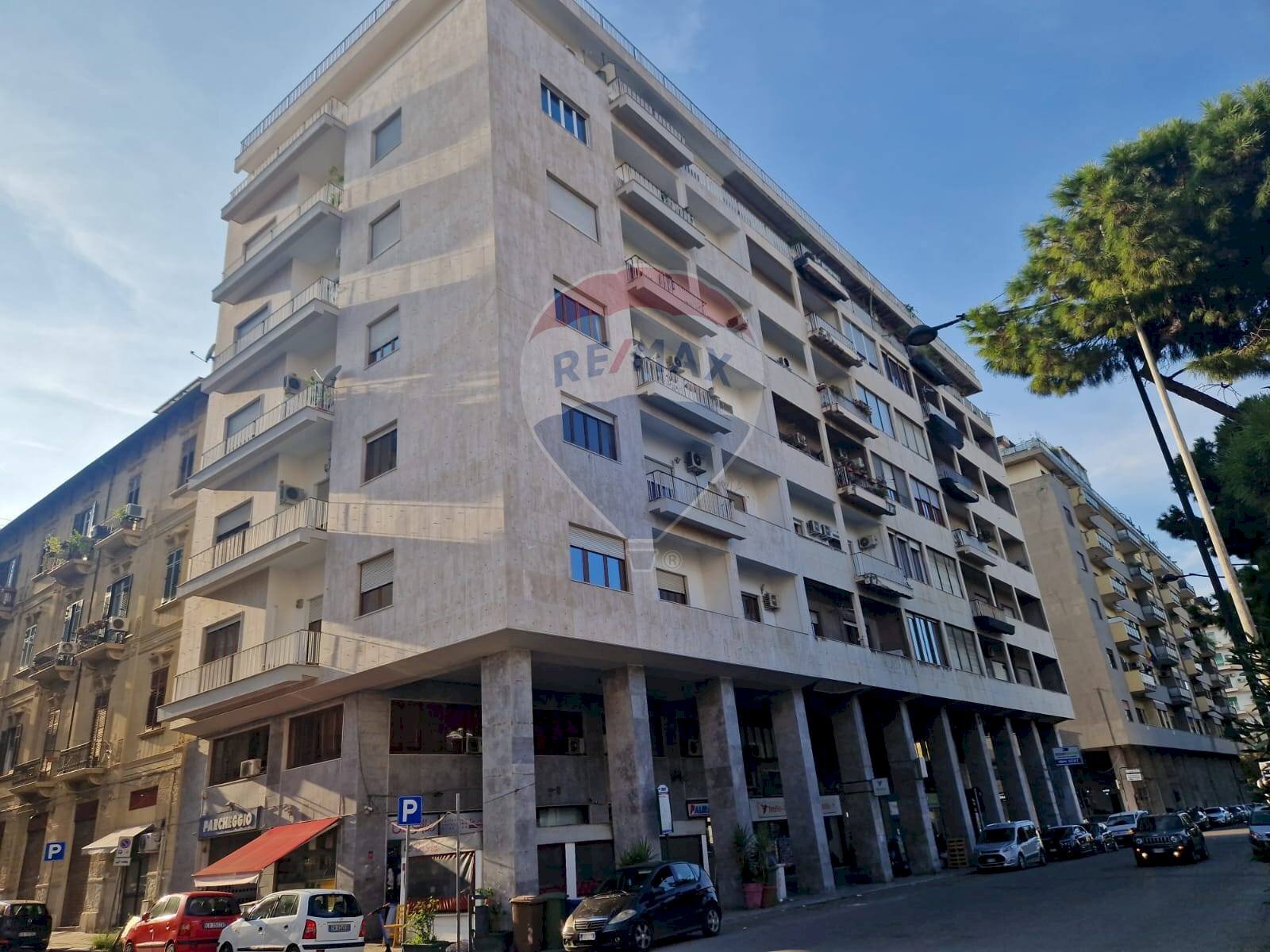 Edificio all\'aperto - Four-room apartment Via Francesco Crispi
 
84, Palermo - photo 1