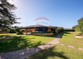 Casa all\'aperto - Casa semi indipendente Via Veientana
257 a, Roma - foto 2