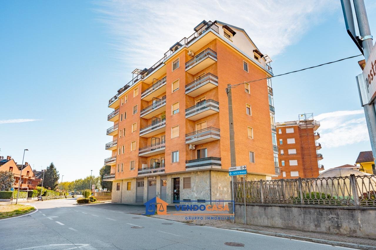 Two-room apartment Vinovo - photo 1