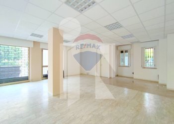 Stanza vuota - Negozio Mantova - foto 3