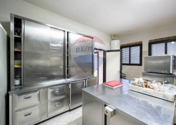 Cucina - Locale Commerciale Castel Goffredo - foto 15