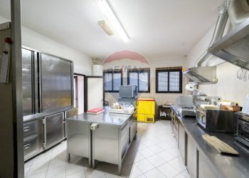 Cucina - Attività Commerciale Castel Goffredo - foto 25