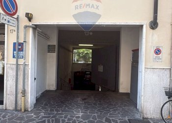 Edificio all\'aperto - Box Via Giovanni Acerbi
 
27, Mantova - foto 1