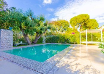 Piscina - Villa Corso Alcide De Gasperi
 
513E, Bari - foto 1