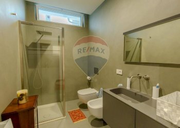 Bagno - Villa Corso Alcide De Gasperi
 
513E, Bari - foto 23