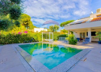 Piscina - Villa Corso Alcide De Gasperi
 
513E, Bari - foto 57