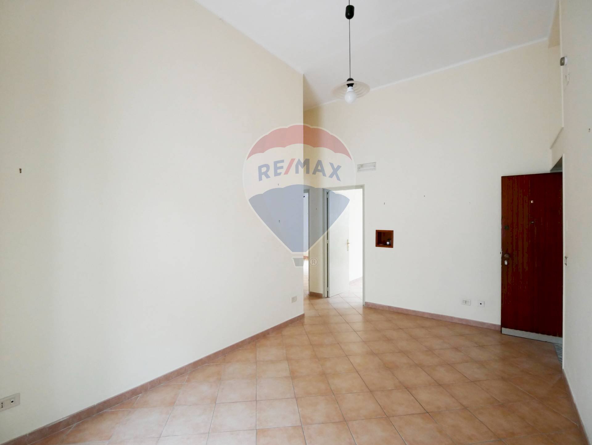 Stanza vuota - Trilocale Via Guglielmo Marconi
 
15, Triggiano - foto 3