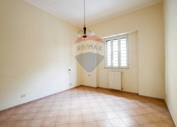 Stanza vuota - Trilocale Via Guglielmo Marconi
 
15, Triggiano - foto 13