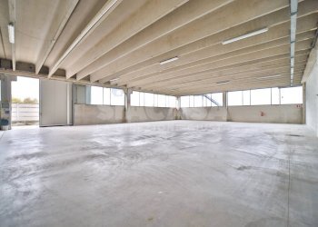 Foto 10 - Shop Liscate - photo 10