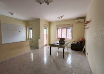 Foto 1 - Trilocale VIALE TURATI
 
70, Floridia - foto 1