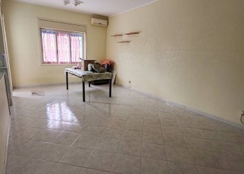 Foto 5 - Trilocale VIALE TURATI
 
70, Floridia - foto 5