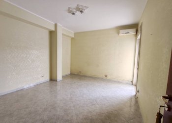 Foto 22 - Trilocale VIALE TURATI
 
70, Floridia - foto 22