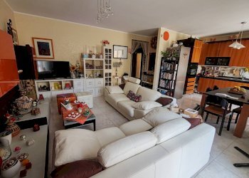 Foto 4 - Quadrilocale CORSO VITTORIO EMANUELE
 
694, Floridia - foto 4