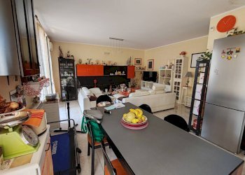 Foto 14 - Quadrilocale CORSO VITTORIO EMANUELE
 
694, Floridia - foto 14