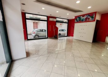 Foto 9 - Commercial Activity VIA ARIOSTO
 
111, Floridia - photo 9