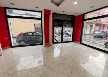 Foto 11 - Commercial Activity VIA ARIOSTO
 
111, Floridia - photo 11