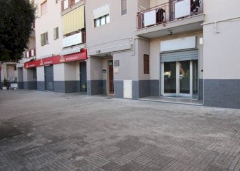 Cortile interno - Negozio via Giovan Battista Pergolesi, 44, Statte - foto 9