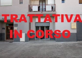 Facciata - Shop via Giovan Battista Pergolesi, 44, Statte - photo 1