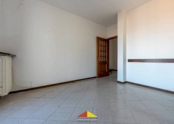 Camera da letto - Trilocale via Torino, 53, Saluzzo - foto 6