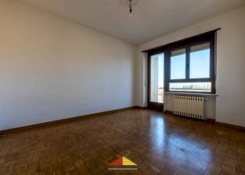 Camera da letto - Trilocale via Torino, 53, Saluzzo - foto 15