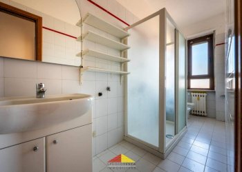 Bagno - Three-room apartment via Torino, 53, Saluzzo - photo 17