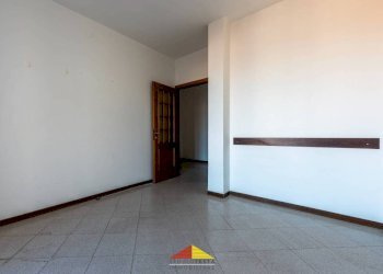 Camera da letto - Three-room apartment via Torino, 53, Saluzzo - photo 21