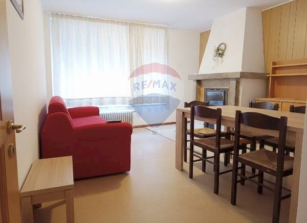 Sala da pranzo - Appartamento Loc. Marilleva 1400
 
12, Mezzana - foto 2