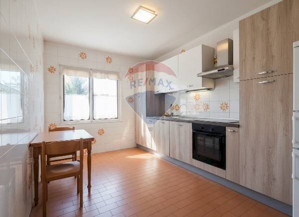 Cucina - Appartamento Loc. Marilleva 1400
 
12, Mezzana - foto 3