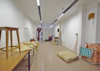 Interno non residenziale - Negozio via Bui, 1, Villanova Mondovì - foto 7