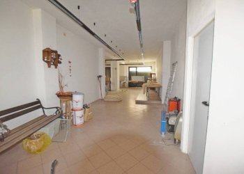 Cantina - Negozio via Bui, 1, Villanova Mondovì - foto 11