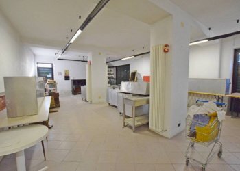 Interno non residenziale - Negozio via Bui, 1, Villanova Mondovì - foto 14