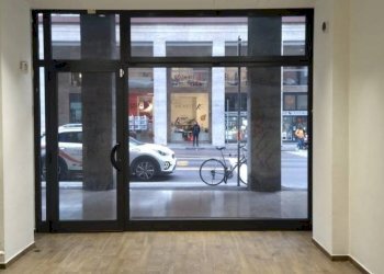 Interno non residenziale - Negozio via Guglielmo Marconi, 41/1, Bologna (zona Centro Storico) - foto 3