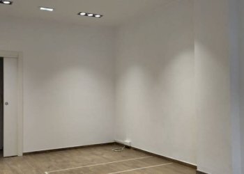 Stanza non arredata - Negozio via Guglielmo Marconi, 41/1, Bologna (zona Centro Storico) - foto 6