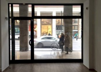 Interno non residenziale - Negozio via Guglielmo Marconi, 41/1, Bologna (zona Centro Storico) - foto 12