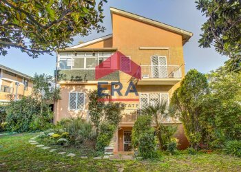 vista frontale - Villa a Schiera Via Corinna
 
7, Roma - foto 5